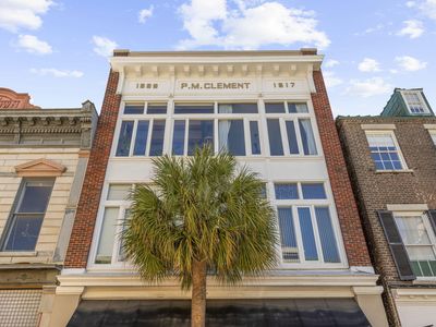 350 King St #301