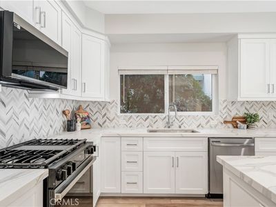 1819 Westholme Ave #1/2