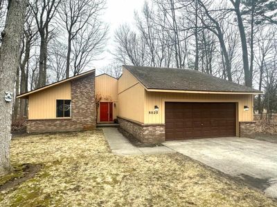 8020 Crescent Beach Rd