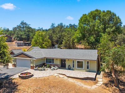 2438 Duraznitos Rd