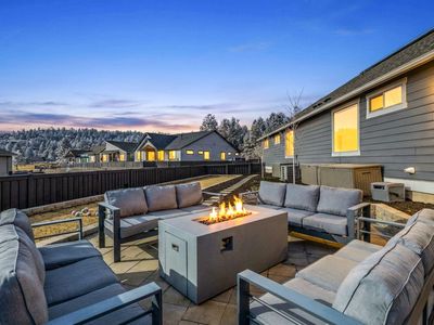 2984 NW Hidden Ridge Dr