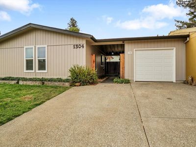 1304 Monroe Ct