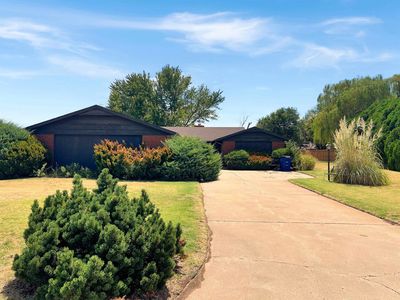 3181 Douglas Ave