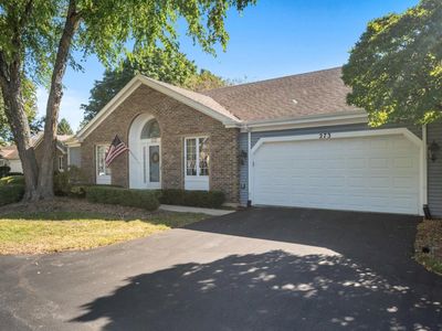 273 Governors Ln