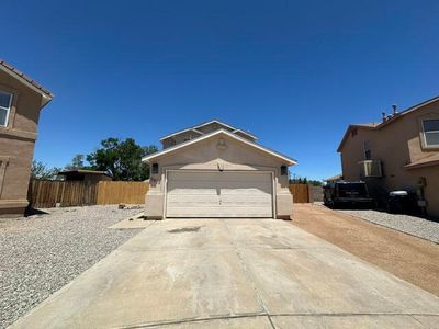 1057 Las Golondrinas Ct NW