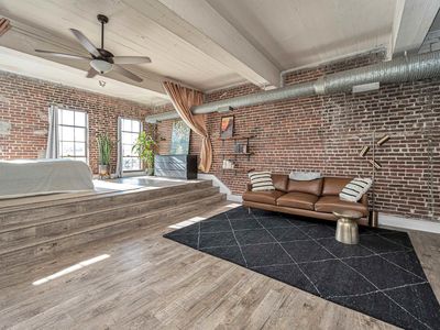 2327 Morris Ave UNIT 2-D