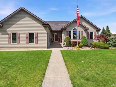2 Cobblestone Ct