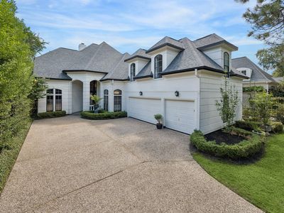33 W Broad Oaks Dr