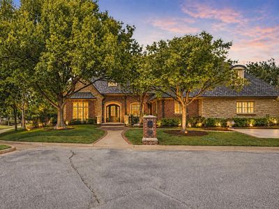 5809 Mistletoe Ct