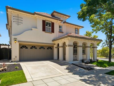 248 S Pacifico St