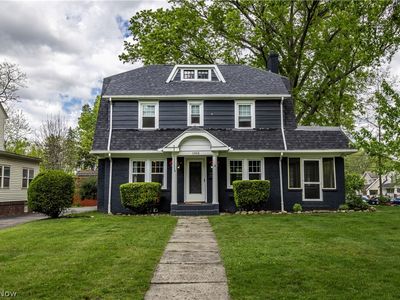 1383 Delia Ave