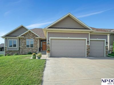 2841 Valley Stream Dr