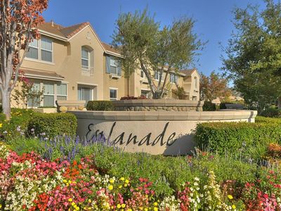 1306 Esplanade Cir