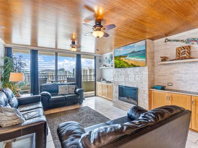 2240 Kuhio Ave APT 3203