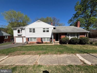 5609 Yorktown Blvd N