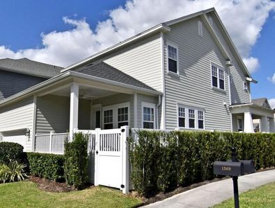 1569 Resolute St