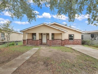327 E Joe D Garcia Ave
