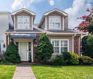 1610 River Bend Pl SE