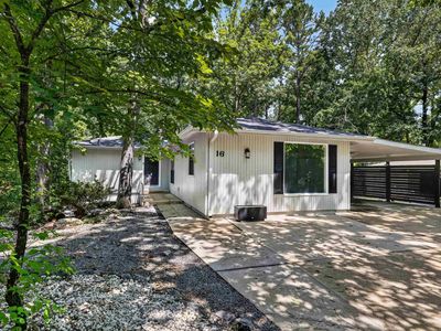 16 Cambre Cir