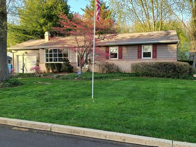 1329 Meadow Ln