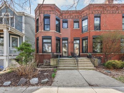 2159 W Wilson Ave