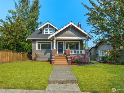 4016 38th Avenue SW