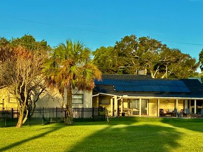 200 Forest Hill Dr
