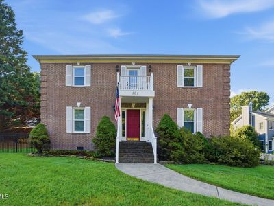 101 Magnolia Dr
