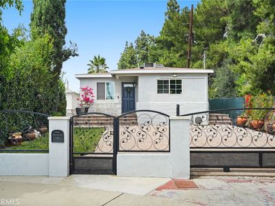 15627 Vintage St