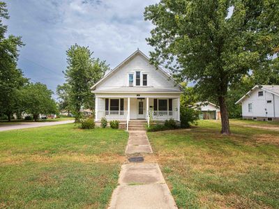 Property at 728 W Hunter St, Nevada, MO