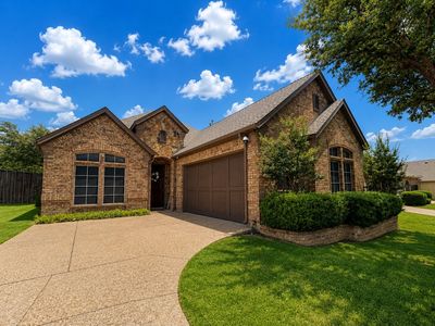 5801 Mira Lago Ln