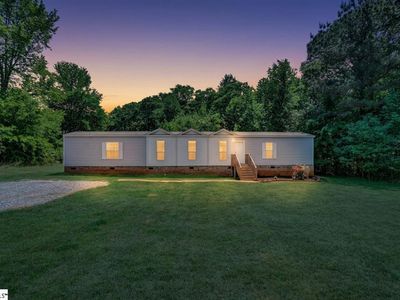 121 Pendleton Woods Cir