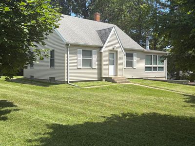 1412 Highway 71 NE