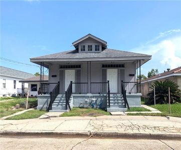 Property at 944-46 11th St, Gretna, LA