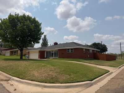 429 Mesquite Ave
