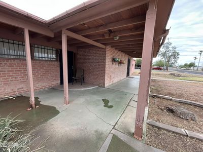 900 E 2ND Street