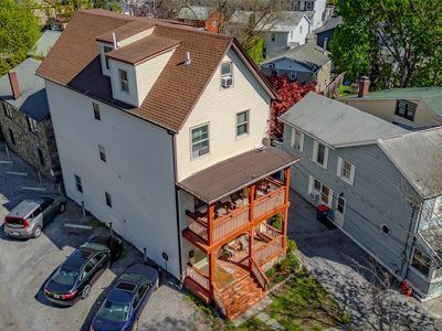 24 Rock Street