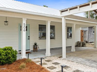 506 Dolphin Dr