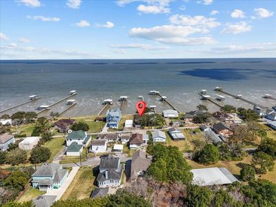 2823 Bayshore Dr