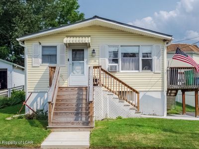 16 Bailey St