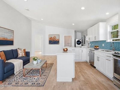 34 Underhill St #4