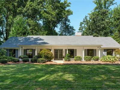 2807 Saint Regis Rd