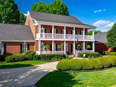 140 Parkside Dr