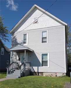 1303 N Main St