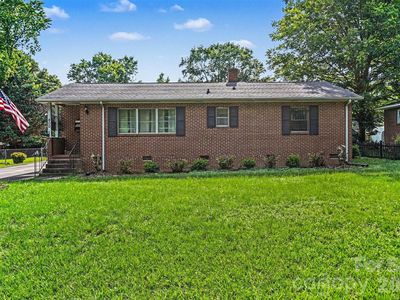 400 Briarwood Dr