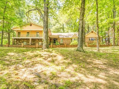 8651 Baylor Rd