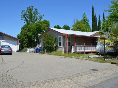 Property at 1047 Valli Ct, Redding, CA