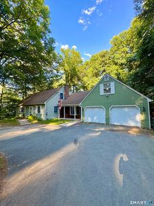 24 Old Simsbury Road