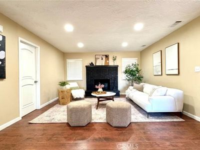 9957 Oakwood Ave
