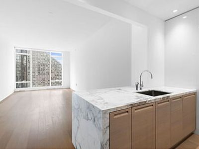 30 Riverside Blvd #20K